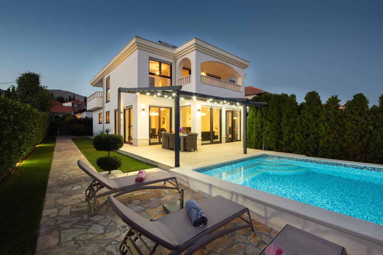 Luxury City Villa Traù Esterno foto