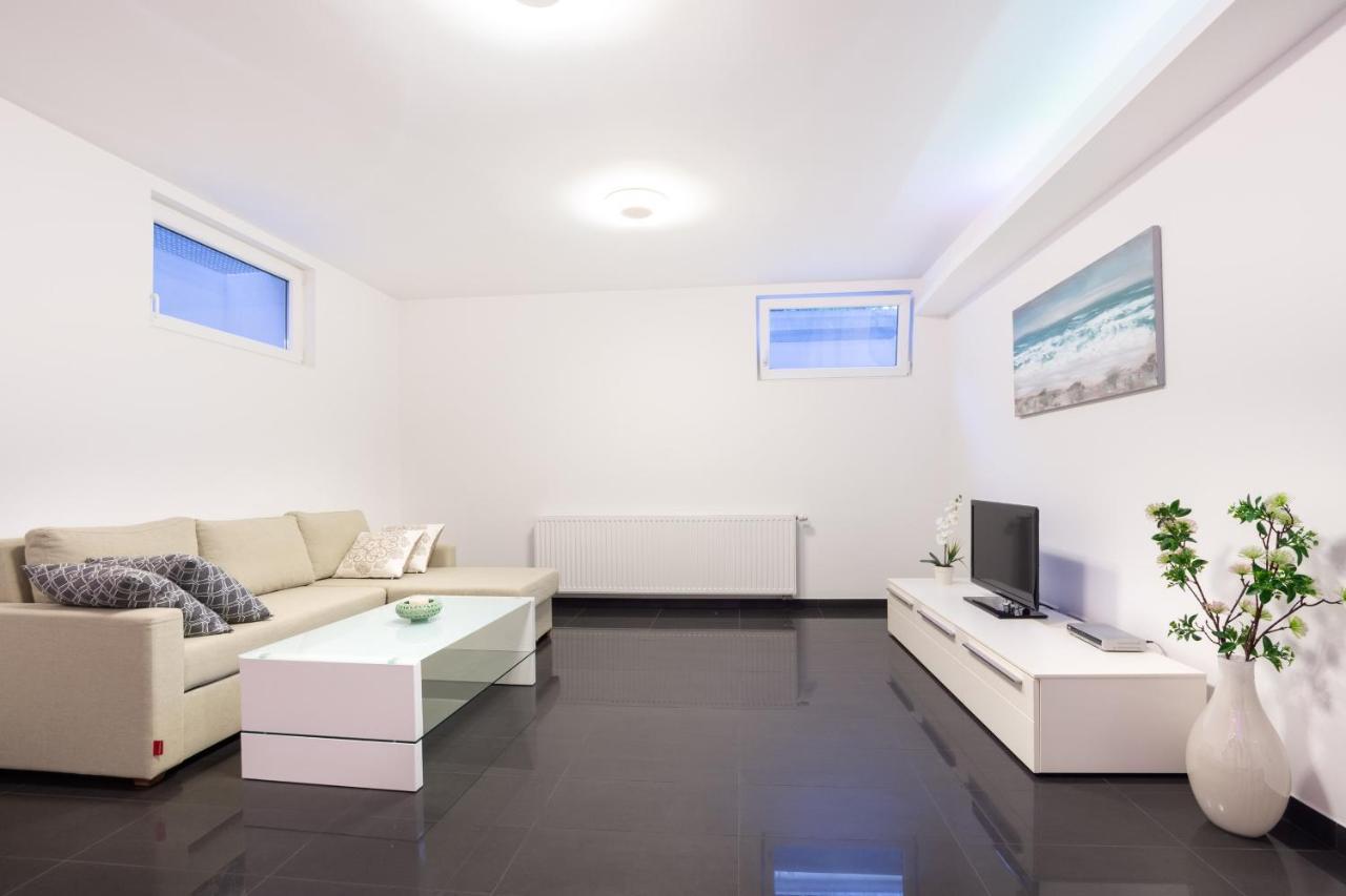 Luxury City Villa Traù Esterno foto